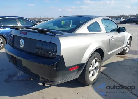 2009 Ford Mustang V6/V6 Premium z USA, uszkodzony, nr VIN 1ZVHT80N195145100